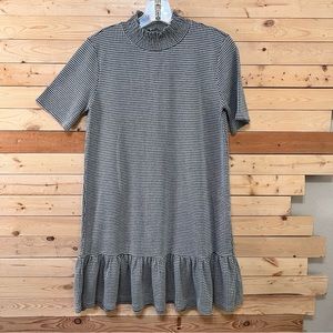 ZARA Black & white Plaid Stretchable Mocked Neckline Ruffled Hem Dress size S